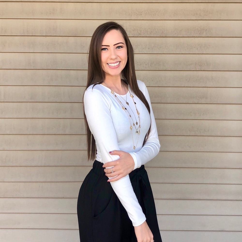 Meet your Posher, Jasmine